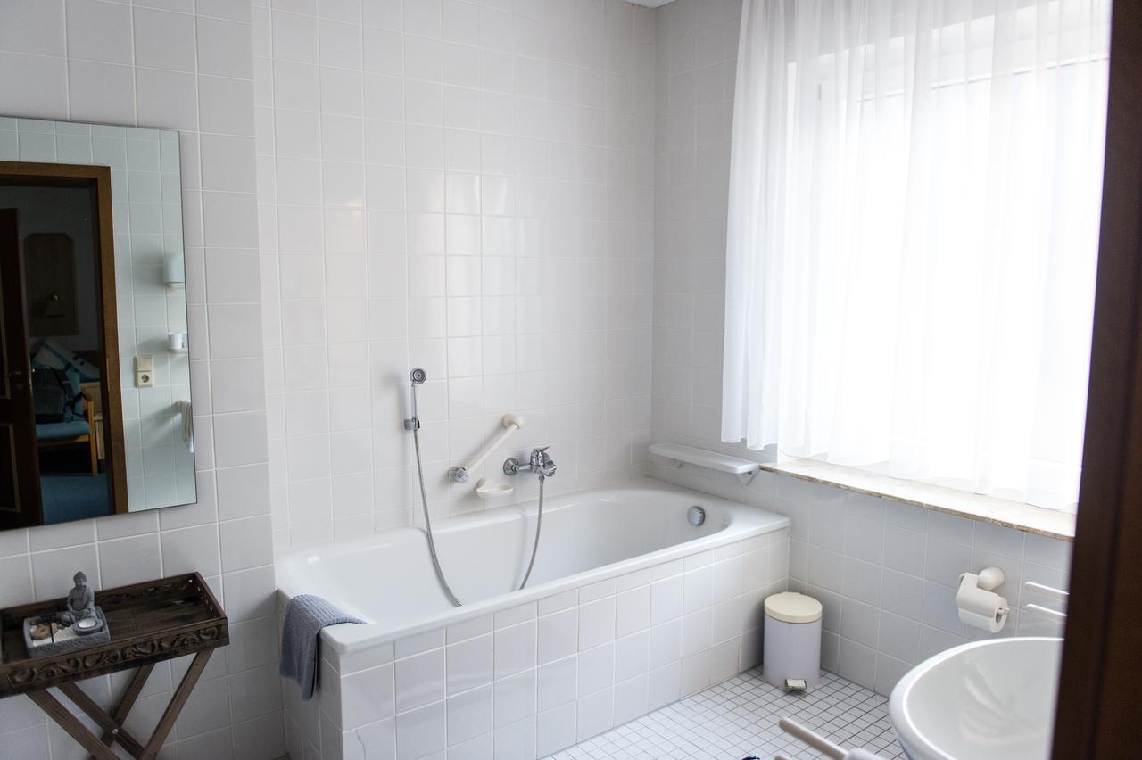Weigands Hotel Peter Reinhardshagen Номер фото